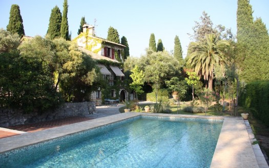 Paradou Vence Family holiday home with pool near the town center