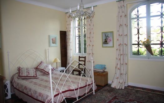 Paradou Vence Family holiday home with pool near the town center