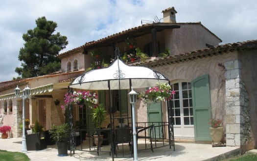 L Oliveraie La Gaude Luxury home with pool, tennis court, jacuzzi