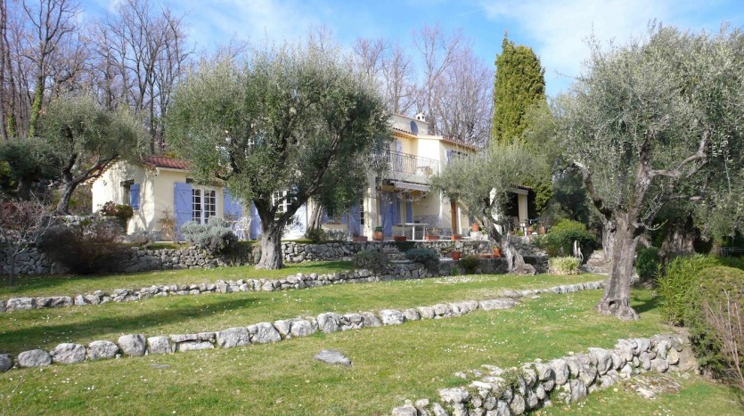 01 Andreas Tourrettes sur Loup facade