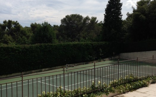 Lou Venta St Paul de Vence luxury holiday home pool tennis court