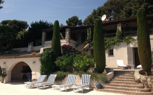 Lou Venta St Paul de Vence luxury holiday home pool tennis court