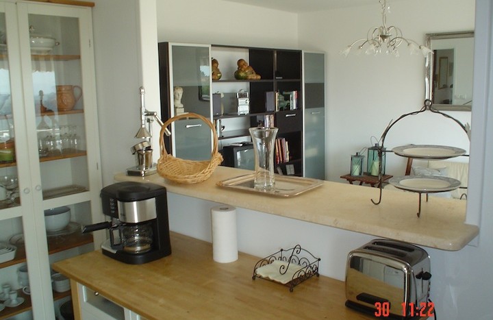 06-flat-kitchen-vence
