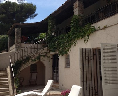 Lou Venta St Paul de Vence luxury holiday home pool tennis court