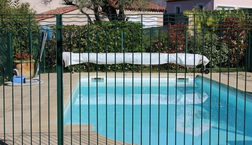 05 lovely ground floor apartment Vence pool gate