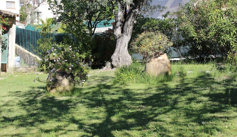 06lovely ground floor apartment Vence garden