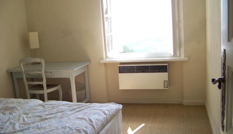 16 Sue's home vence bedroom 2