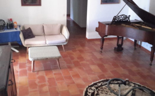 Lovely 3 bedroom ground floor apartment pool garden