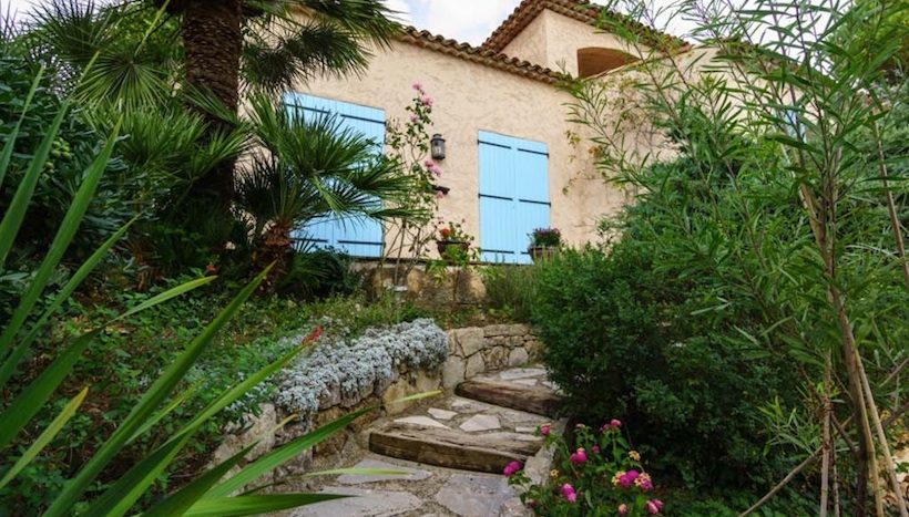 09-Villa Les Bartavelles Le Rouret garden