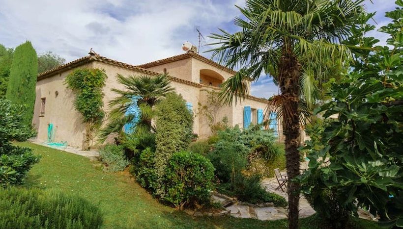 12-Villa Les Bartavelles Le Rouret back garden