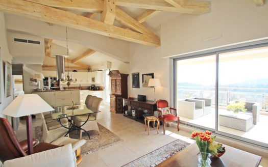 Lovely 2 bedroom apartment pool garden panoramic sea view