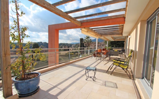 Lovely 2 bedroom apartment pool garden panoramic sea view