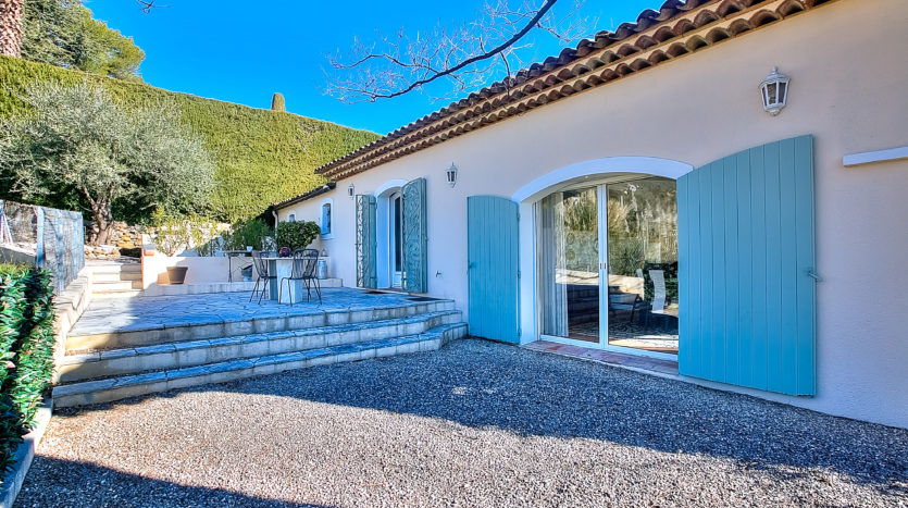 Tourrettes sur loup lovely luxury property for sale