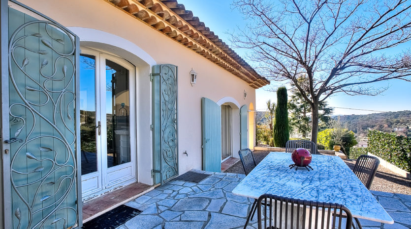 Tourrettes sur loup lovely luxury property for sale