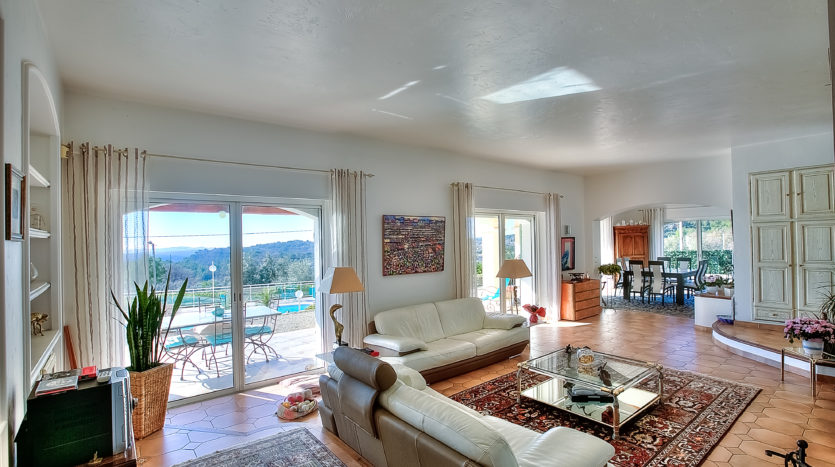 Tourrettes sur loup lovely luxury property for sale