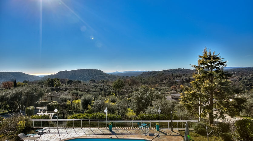 Tourrettes sur loup lovely luxury property for sale