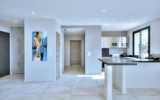 Fantastic beautiful Luxury property pool garden tennis court sauna and sea view