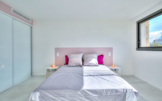 Fantastic beautiful Luxury property pool garden tennis court sauna and sea view