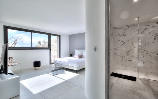 Fantastic beautiful Luxury property pool garden tennis court sauna and sea view