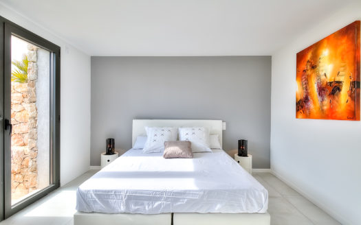 Fantastic beautiful Luxury property pool garden tennis court sauna and sea view