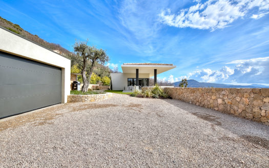 Fantastic beautiful Luxury property pool garden tennis court sauna and sea view