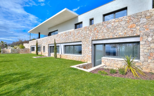 Fantastic beautiful Luxury property pool garden tennis court sauna and sea view