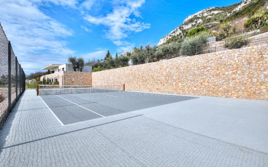 Fantastic beautiful Luxury property pool garden tennis court sauna and sea view