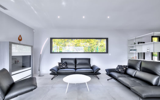 Fantastic beautiful Luxury property pool garden tennis court sauna and sea view