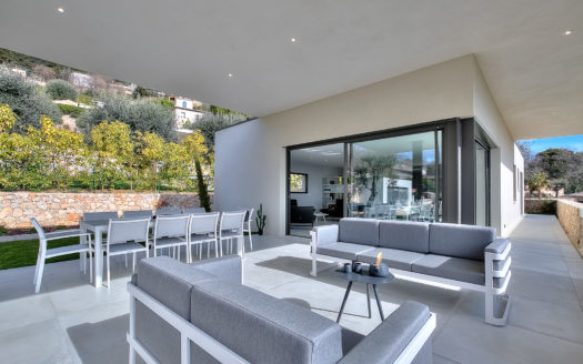 Fantastic beautiful Luxury property pool garden tennis court sauna and sea view