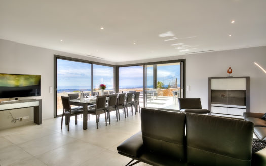 Fantastic beautiful Luxury property pool garden tennis court sauna and sea view