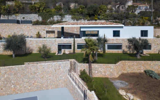 Fantastic beautiful Luxury property pool garden tennis court sauna and sea view