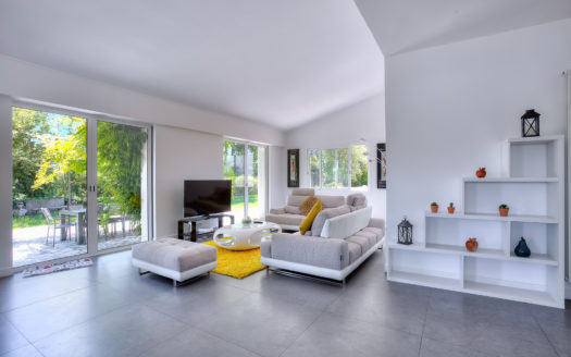 Amazing large property large garden pool St Paul de Vence