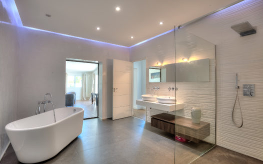 Amazing large property large garden pool St Paul de Vence