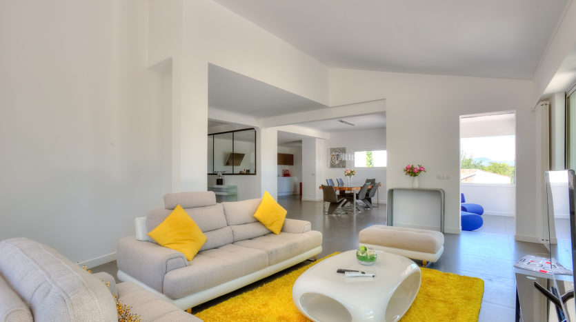 Villa-st-paul-sitting-room